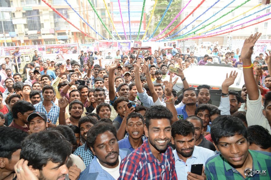 Guntur-Talkies-Movie-Team-at-Sapthagiri-Theater